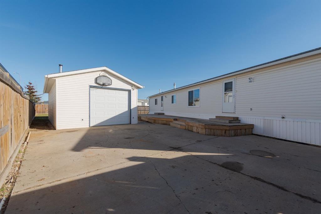 Fourth View of 216 Palomino Close , Prairie Creek, Fort McMurray, Alberta, T9H 5M3