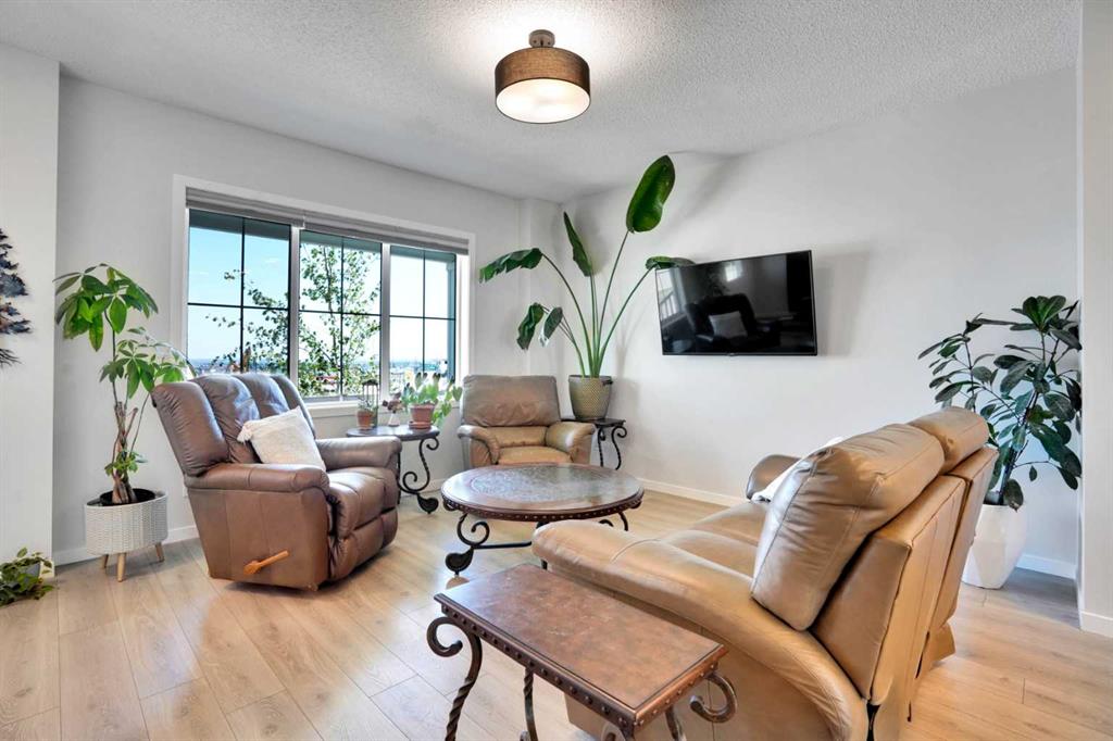 Fourth View of 15117 37 Street SW, Alpine Park, Calgary, Alberta, T2Y 0R7