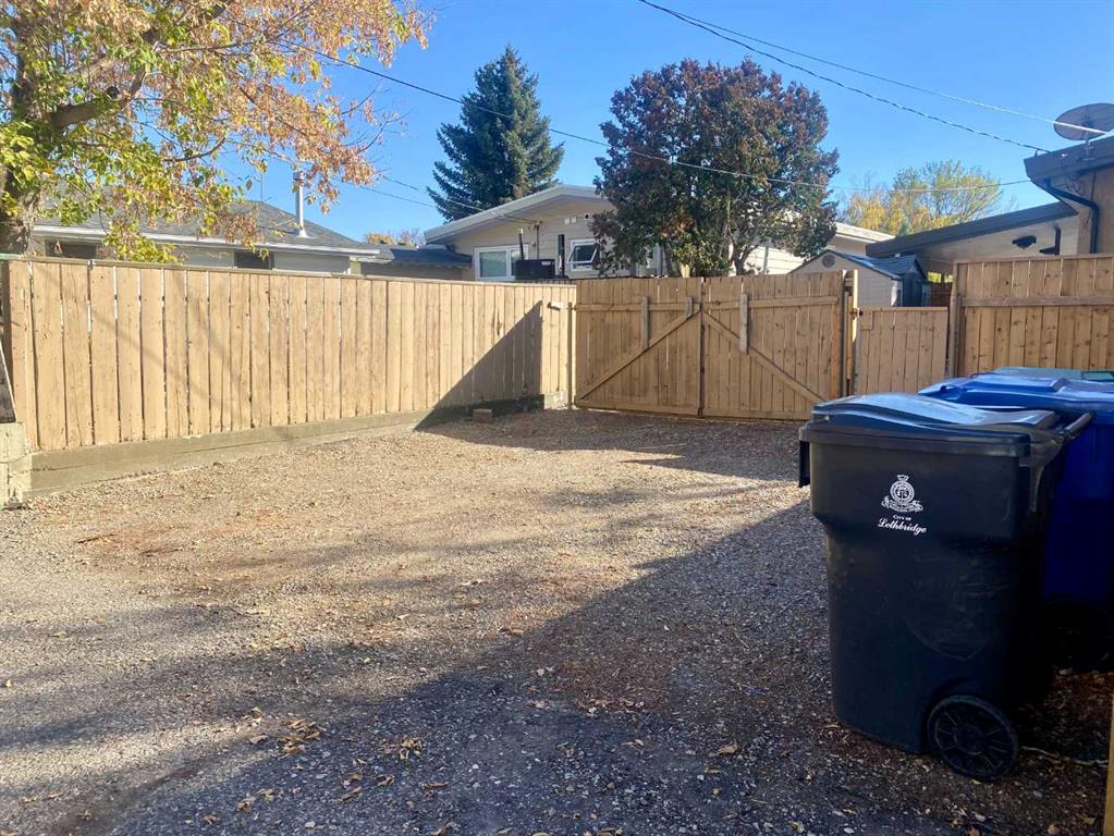 Third View of 2015 16 Avenue S, Agnes Davidson, Lethbridge, Alberta, T1K 0Z4