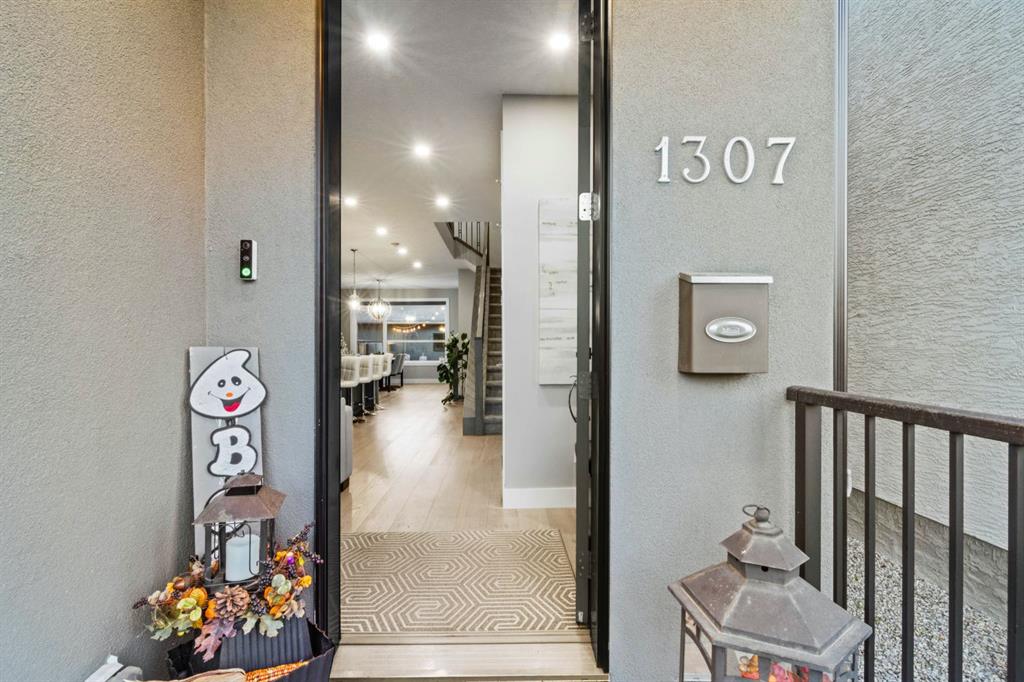 Third View of 1307 21 Avenue NW, Capitol Hill, Calgary, Alberta, T2M 1L5