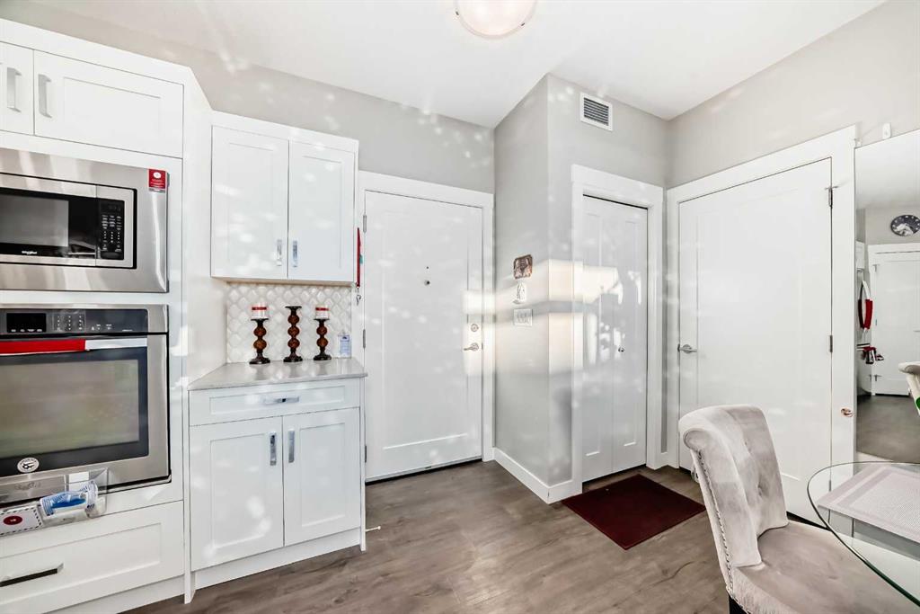 Fifth View of 405, 10 Walgrove Walk SE, Walden, Calgary, Alberta, T2X 4E3