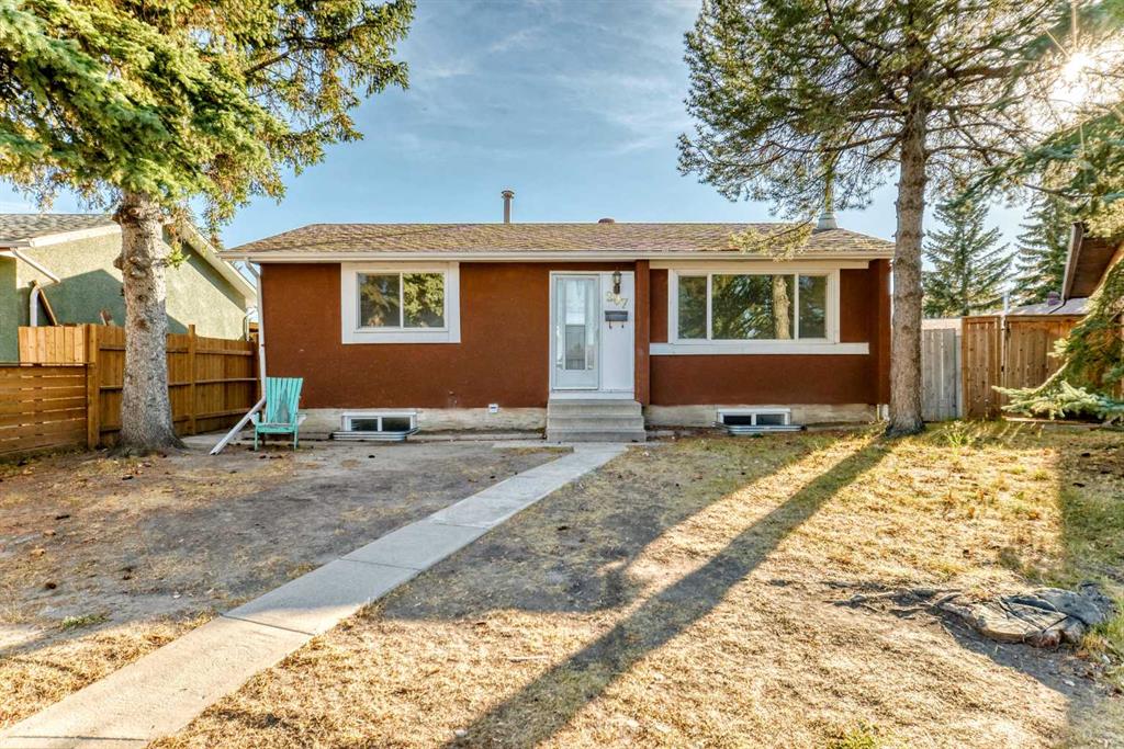 207 Pinecliff Way NE, A2266568, Alberta,