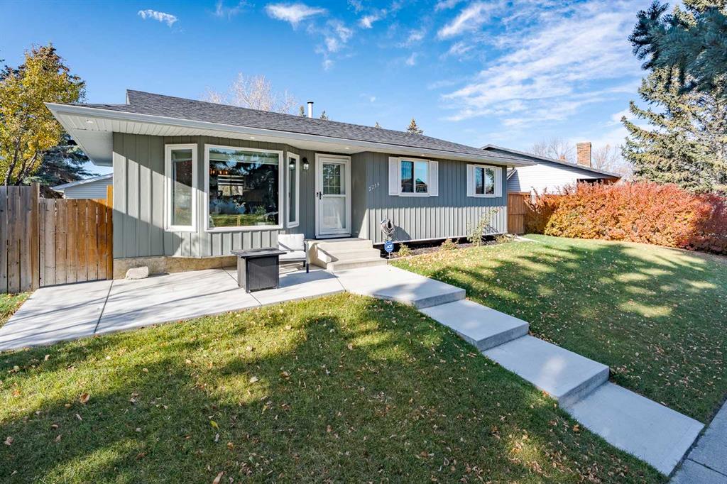 Fourth View of 2719 60 Street NE, Pineridge, Calgary, Alberta, T1Y2G6