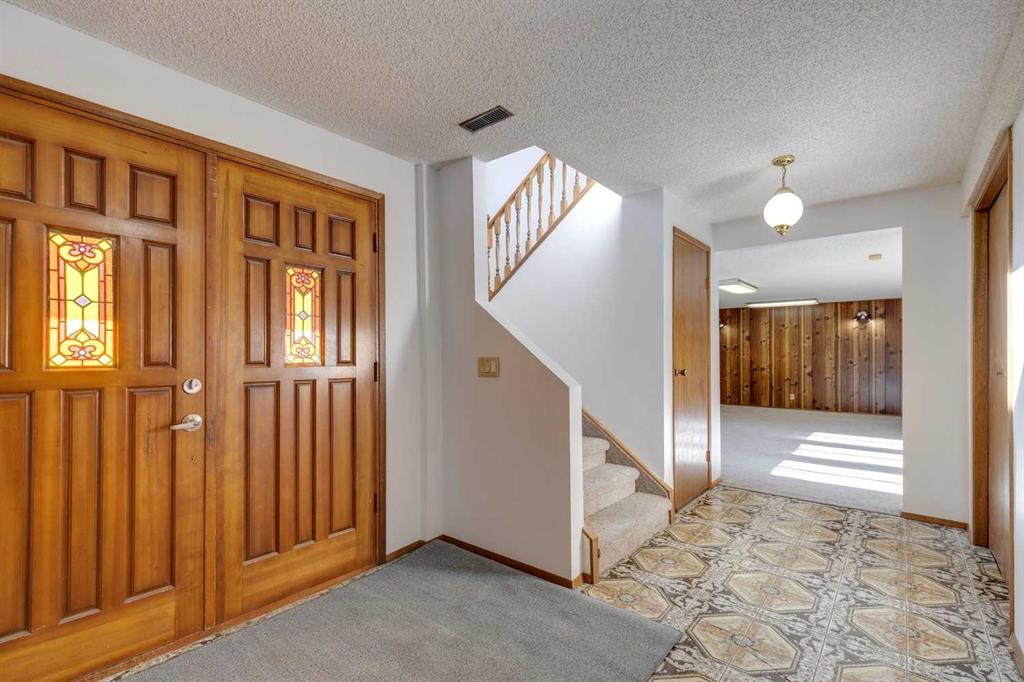 Fourth View of 80 Beacham Rise NW, Beddington Heights, Calgary, Alberta, T3K 1S2