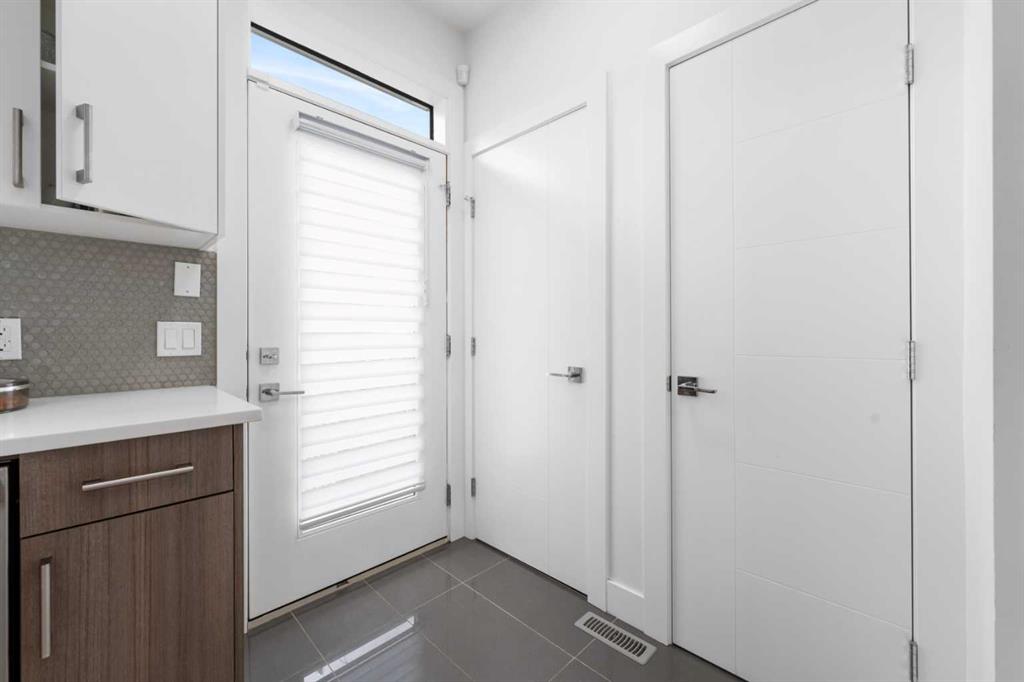 Fifth View of 415 6 Street NE, Bridgeland/Riverside, Calgary, Alberta, T2E 3Y2