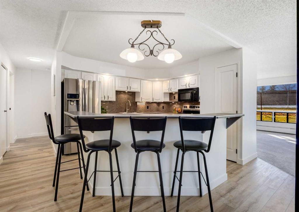 Fourth View of 104, 9500 Oakfield Drive SW, Oakridge, Calgary, Alberta, T2V 0L1