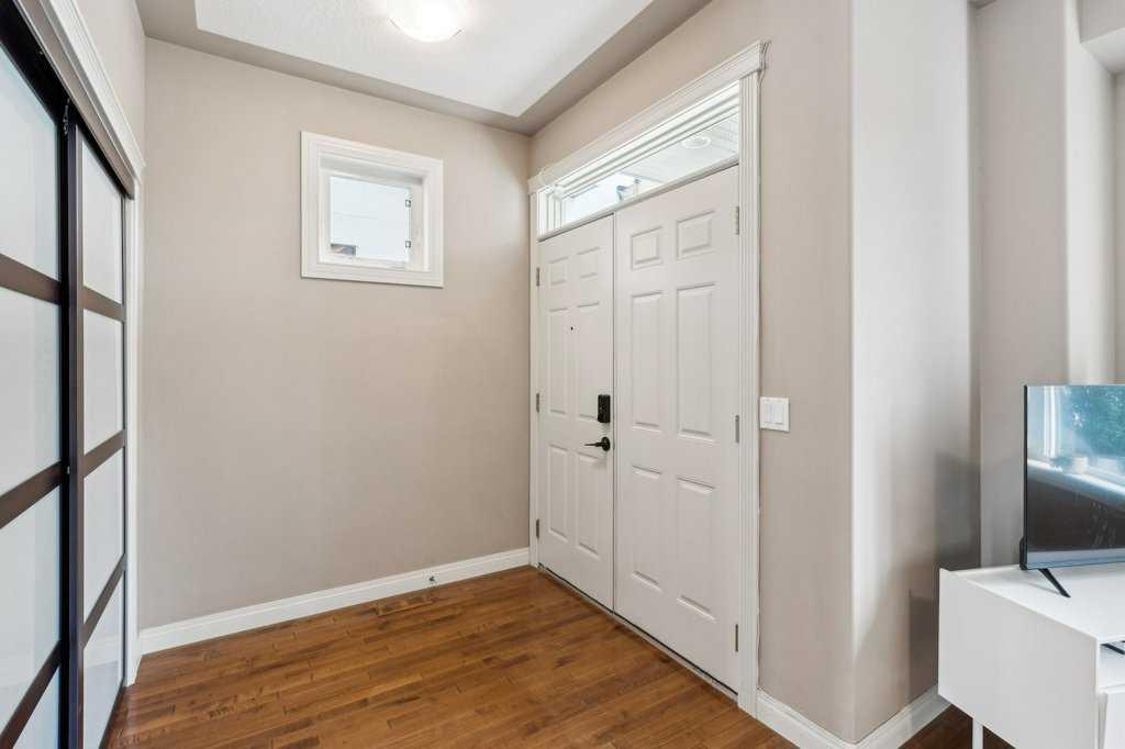 Fifth View of 2208 33 Street SW, Killarney/Glengarry, Calgary, Alberta, T3E 2T1