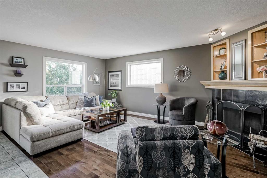 Third View of 177 Douglas Glen Manor SE, Douglasdale/Glen, Calgary, Alberta, T2Z 3Y5