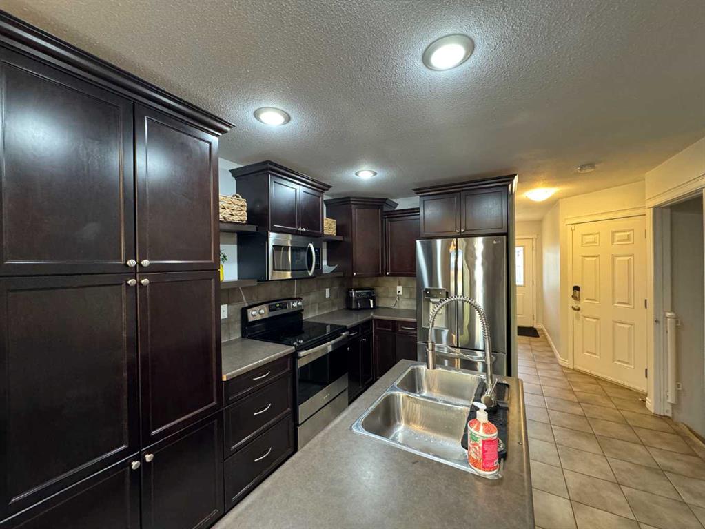 Fifth View of 7024 113 Street , Pinnacle Ridge, Grande Prairie, Alberta, T8W 0E2