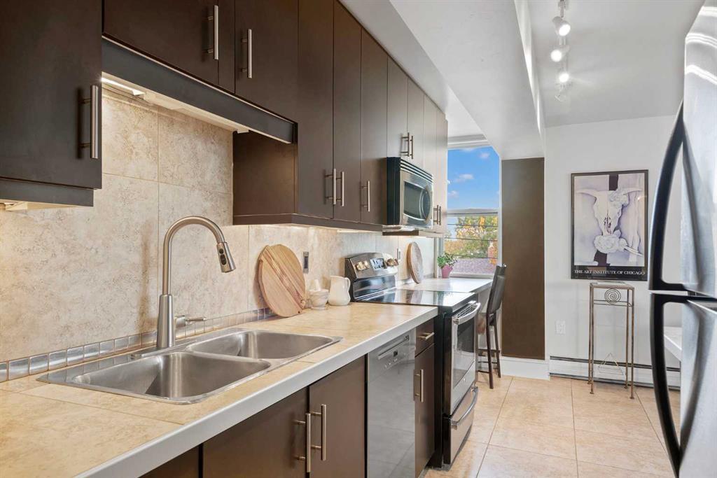 Fifth View of 302, 2602 14A Street SW, Bankview, Calgary, Alberta, T2T3X7