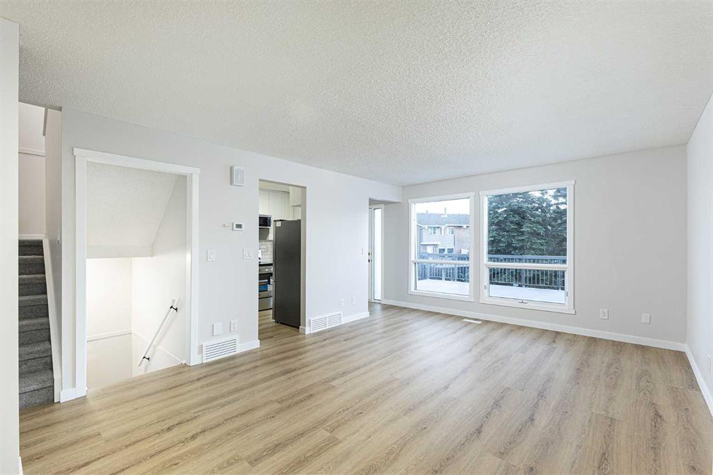 Fifth View of 39, 116 Silver Crest Drive NW, Silver Springs, Calgary, Alberta, T3B 2Y8
