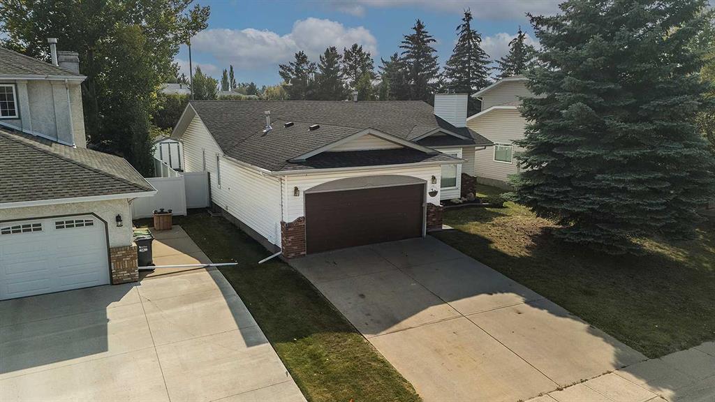 Second View of 39 Denison Crescent , Deer Park Estates, Red Deer, Alberta, T4R 2E9