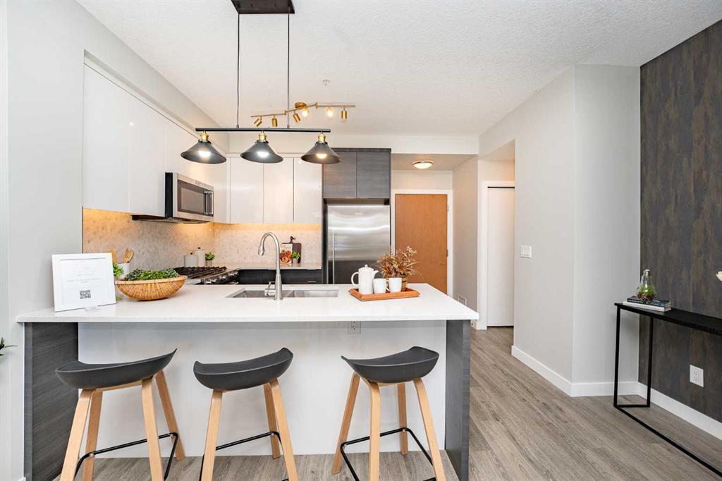 Fifth View of 3122, 95 Burma Star Road SW, Currie Barracks, Calgary, Alberta, T3E 8A9