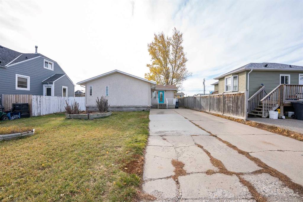 118 2 Street  , A2267054, Alberta,