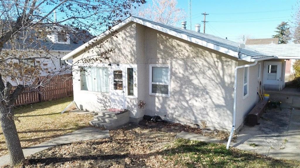 318 3 Avenue W, A2267058, Alberta,