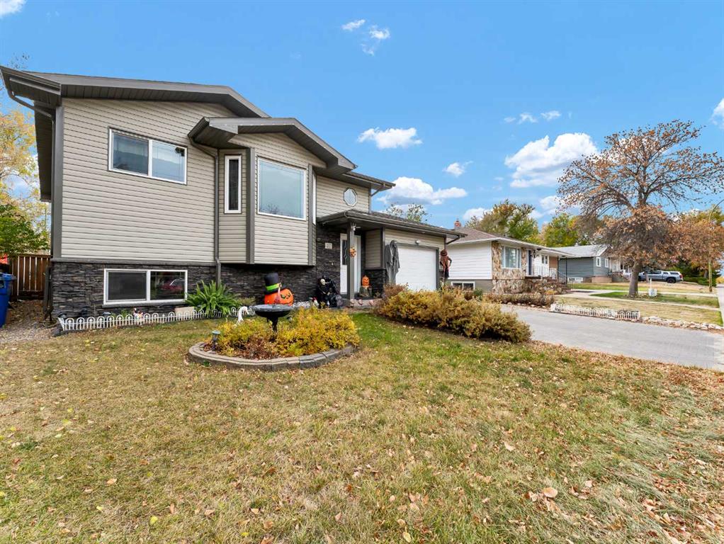 Third View of 317 Prospect Drive SW, SW Hill, Medicine Hat, Alberta, T1A 4B8