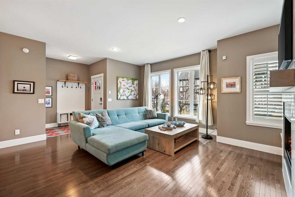 Fourth View of 96 Beny-Sur-Mer Road SW, Currie Barracks, Calgary, Alberta, T3E 7A2