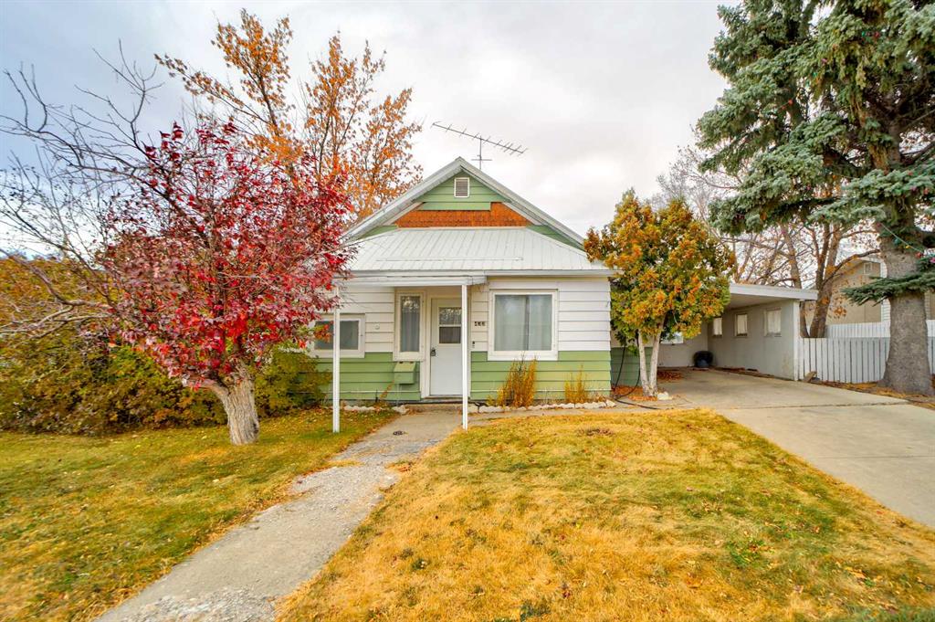 433 17 Street , A2267104, Alberta,