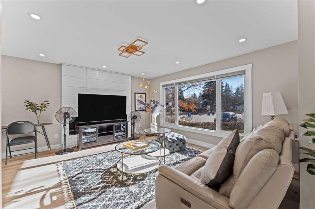 Fifth View of 3832 40 Avenue NW, Varsity, Calgary, Alberta, T3A0W9