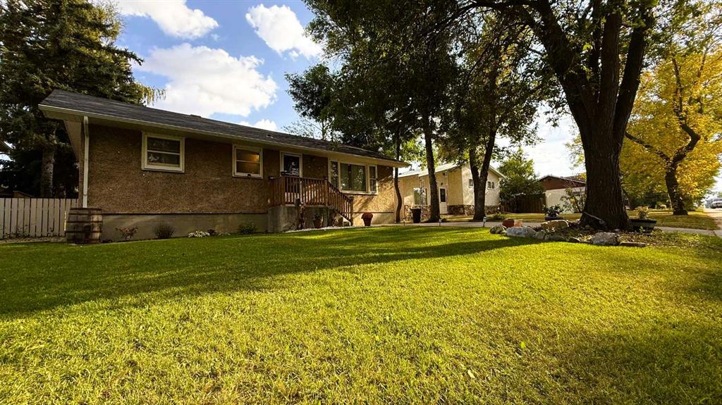 Third View of 217 3 Street S, NONE, Vulcan, Alberta, T0L 2B0