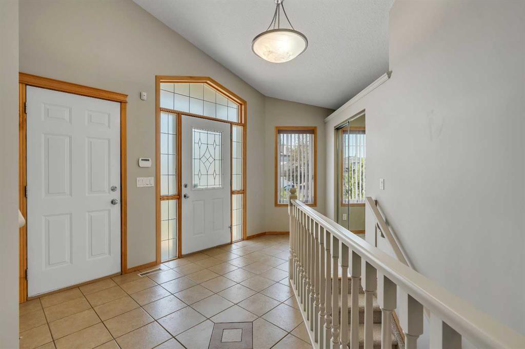 Third View of 106 Thornbird Way SE, Thorburn, Airdrie, Alberta, T4A 2E2