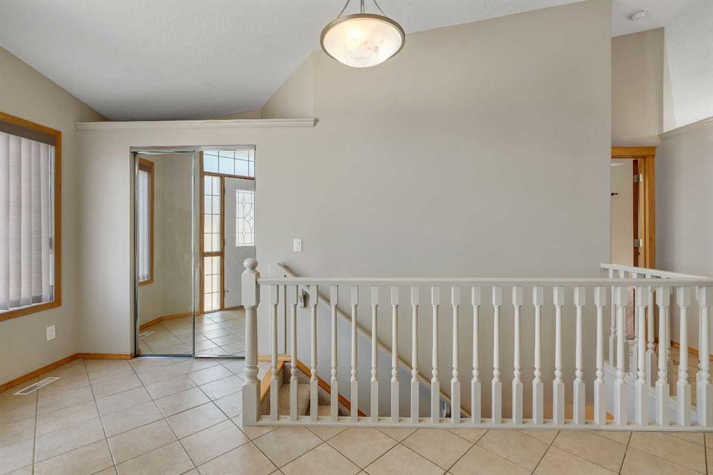 Fourth View of 106 Thornbird Way SE, Thorburn, Airdrie, Alberta, T4A 2E2