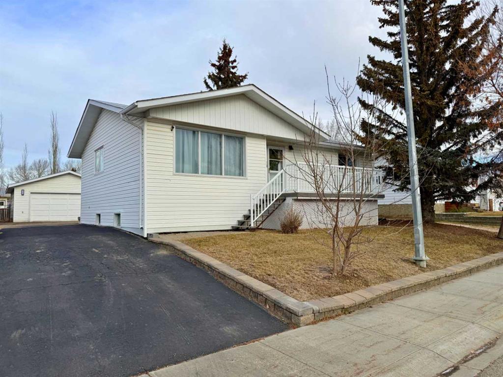 Second View of 9322 72 Avenue , South Patterson Place, Grande Prairie, Alberta, T8V 6E6