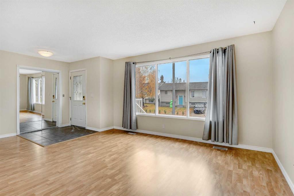 Fourth View of 9322 72 Avenue , South Patterson Place, Grande Prairie, Alberta, T8V 6E6