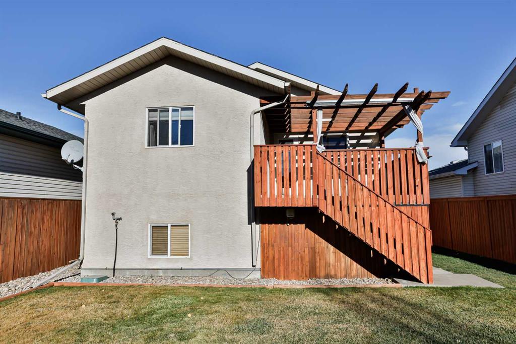 Third View of 175 Cowichan Court W, Indian Battle Heights, Lethbridge, Alberta, T1K 7T7