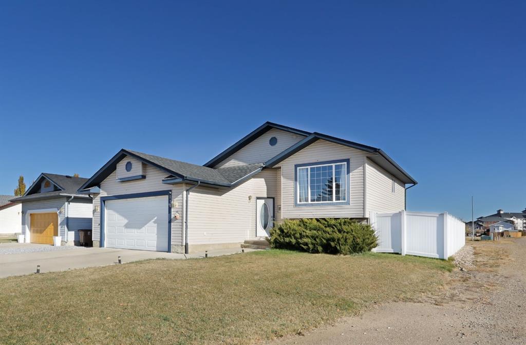 Third View of 216 14 Street E, Meadowbrook, Brooks, Alberta, T1R 1L9