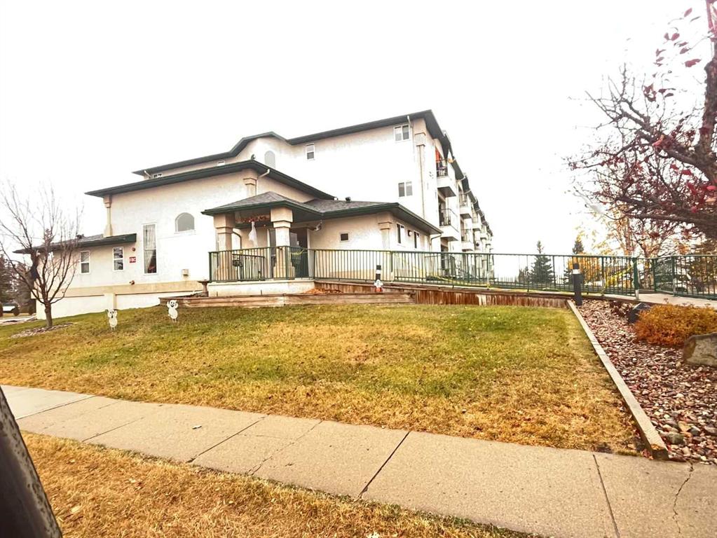 105, 5120 51 Avenue , A2267187, Alberta,