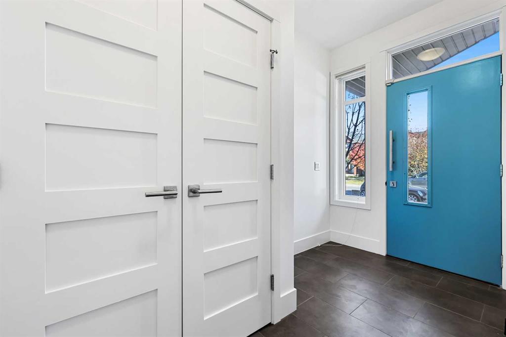 Fifth View of 2013 24a Street SW, Richmond, Calgary, Alberta, T3E 1V5