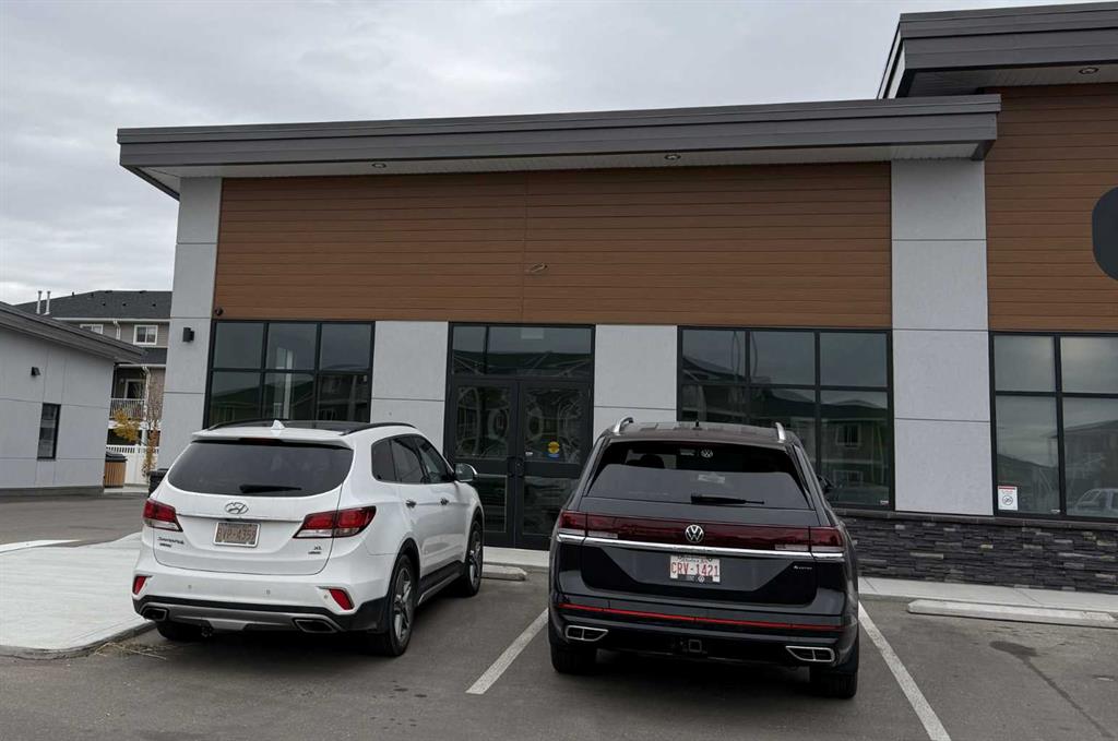 304, 4979 Southlands Drive SE, A2267220, Alberta,