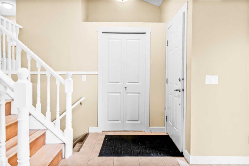 Third View of 16279 10 Street SW, Shawnessy, Calgary, Alberta, T2Y 2W2