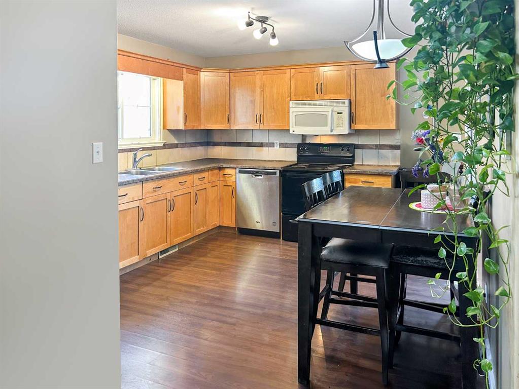 Fourth View of 5318 54 Street , Poplar Grove, Camrose, Alberta, T4V 2B2