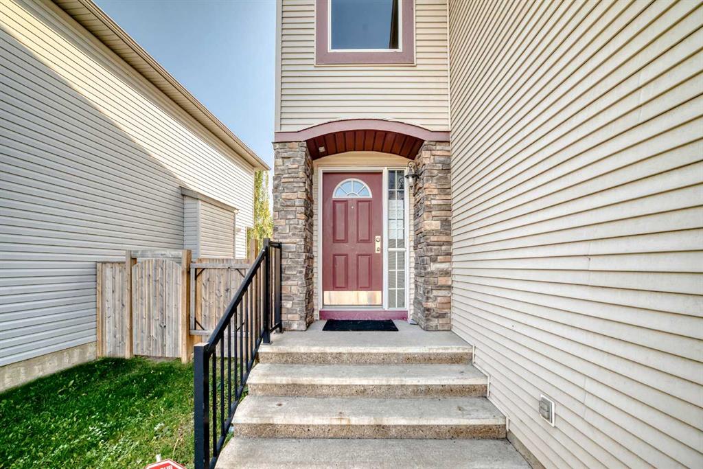 Third View of 154 New Brighton Lane SE, New Brighton, Calgary, Alberta, T2E0E2