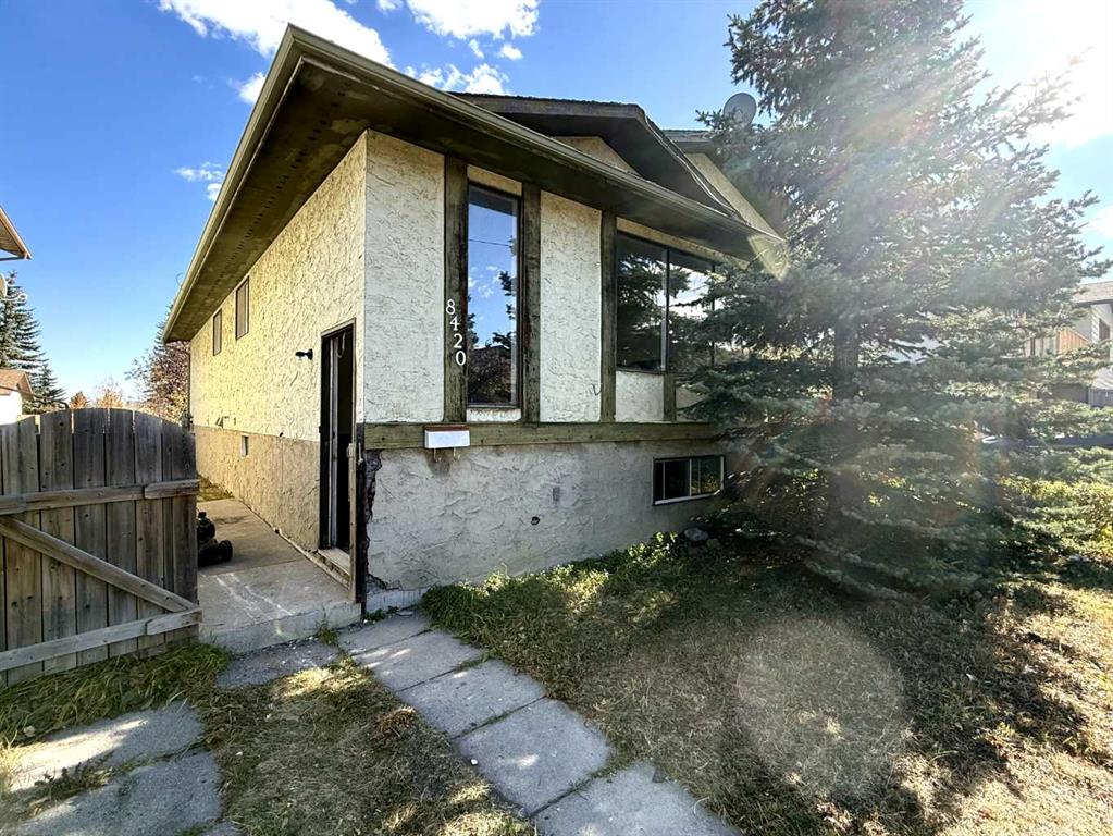 8420 Centre Street N, A2267263, Alberta,