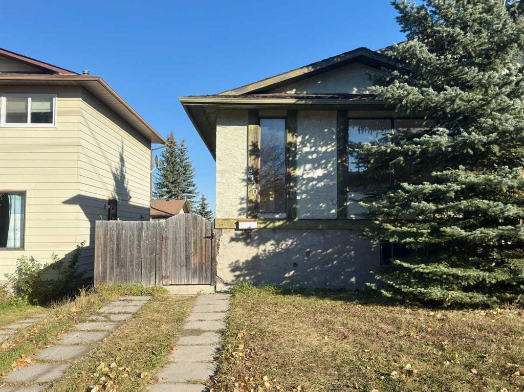 Third View of 8420 Centre Street N, Beddington Heights, Calgary, Alberta, T3K 1K7