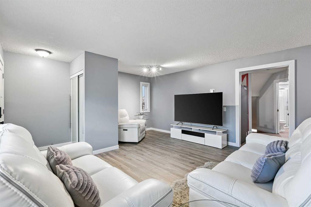 Fifth View of 30 River Rock Way SE, Riverbend, Calgary, Alberta, T2C 4G9