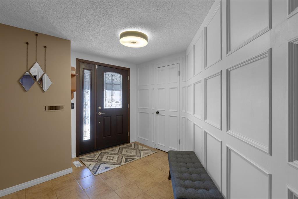 Fifth View of 224 Ranchridge Bay NW, Ranchlands, Calgary, Alberta, T3G 1V4