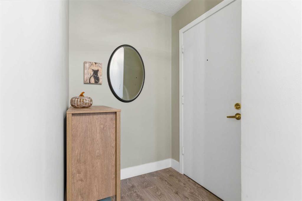 Fourth View of 604, 1015 14 Avenue SW, Beltline, Calgary, Alberta, T2R0N9