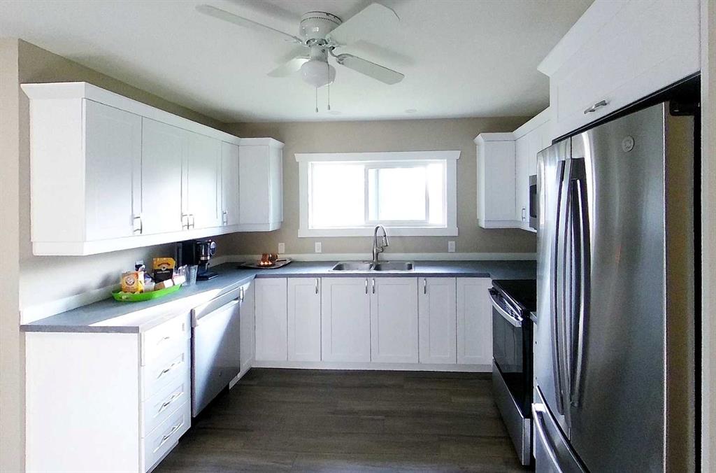 Third View of 5309 Valley Road Street , Robb, Robb, Alberta, T0E 1X0