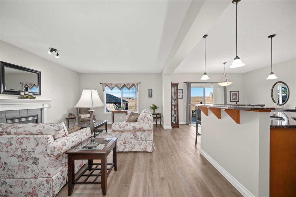 Fifth View of 201 Westmount Bay , Westridge, Okotoks, Alberta, T1S 0B5