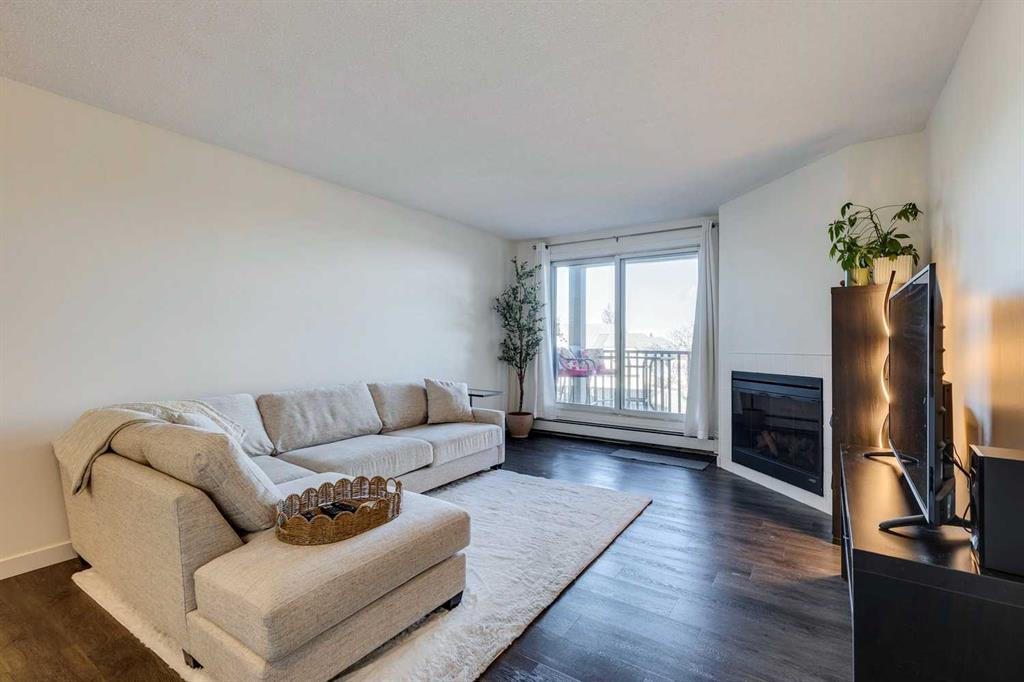 Third View of 724, 6400 Coach Hill Road SW, Coach Hill, Calgary, Alberta, T3H 1B8