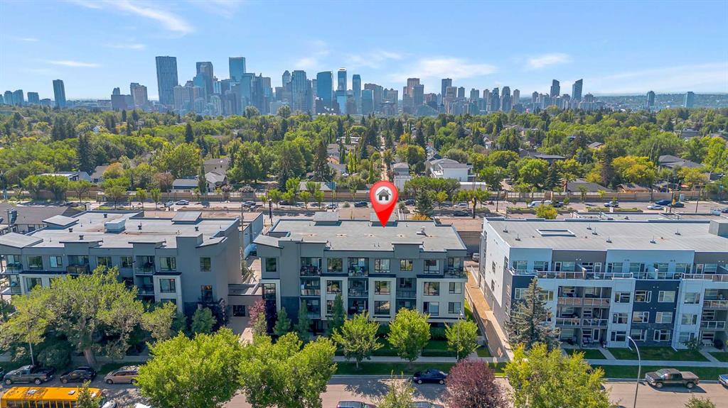 Third View of 205, 607 17 Avenue NW, Mount Pleasant, Calgary, Alberta, T2M 0N6