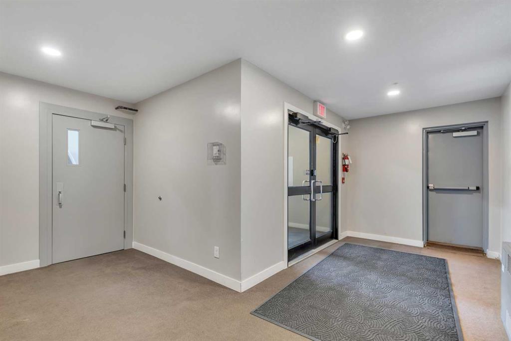 Fourth View of 205, 607 17 Avenue NW, Mount Pleasant, Calgary, Alberta, T2M 0N6