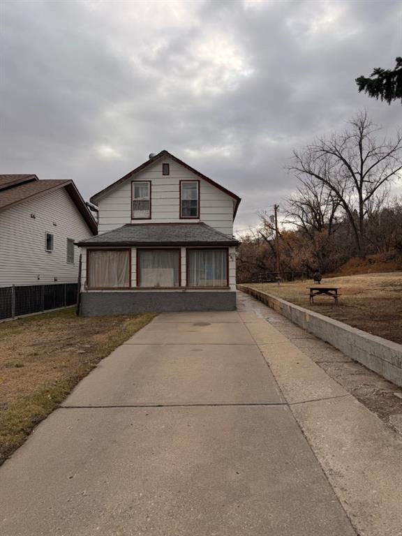 641 7 Street SE, A2267458, Alberta,