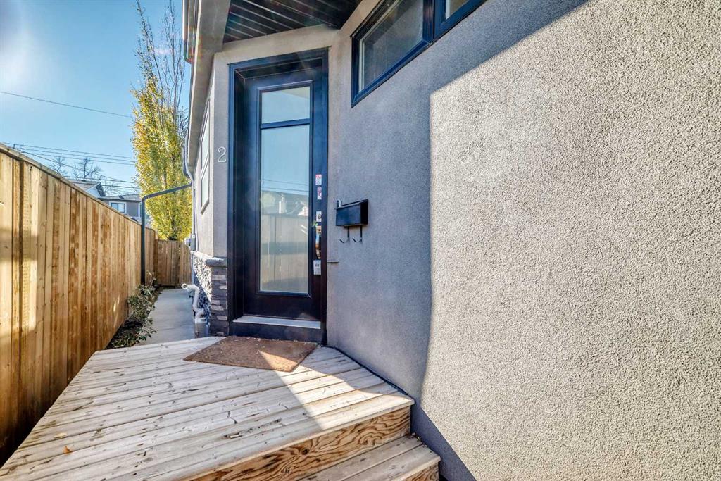 Fourth View of 2, 413 25 Avenue NE, Winston Heights/Mountview, Calgary, Alberta, T2E 1Y4