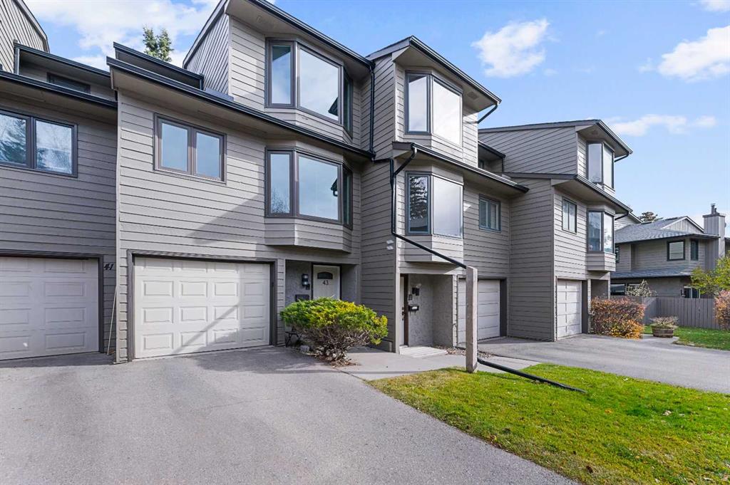 Third View of 43, 23 Glamis Drive SW, Glamorgan, Calgary, Alberta, T3E 6S3