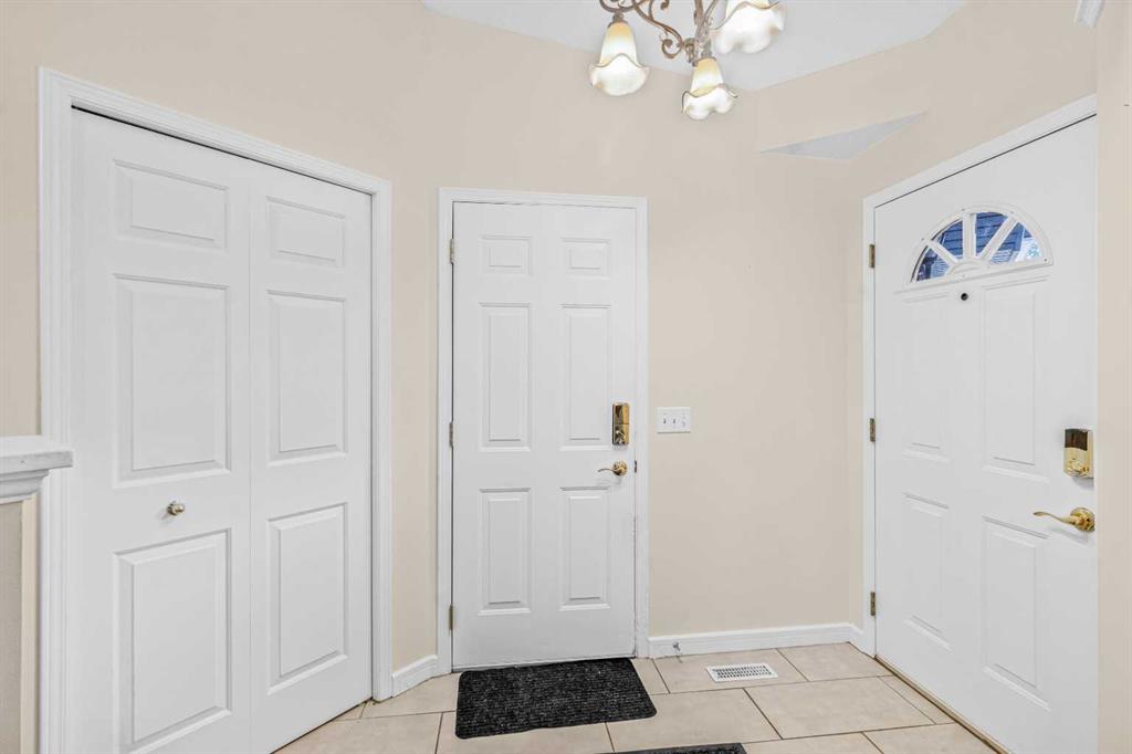 Fourth View of 968 Citadel Drive NW, Citadel, Calgary, Alberta, T3G 3X4